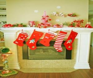 yapboz Şömine Noel asılı çorap ve Noel dekorasyonları ile